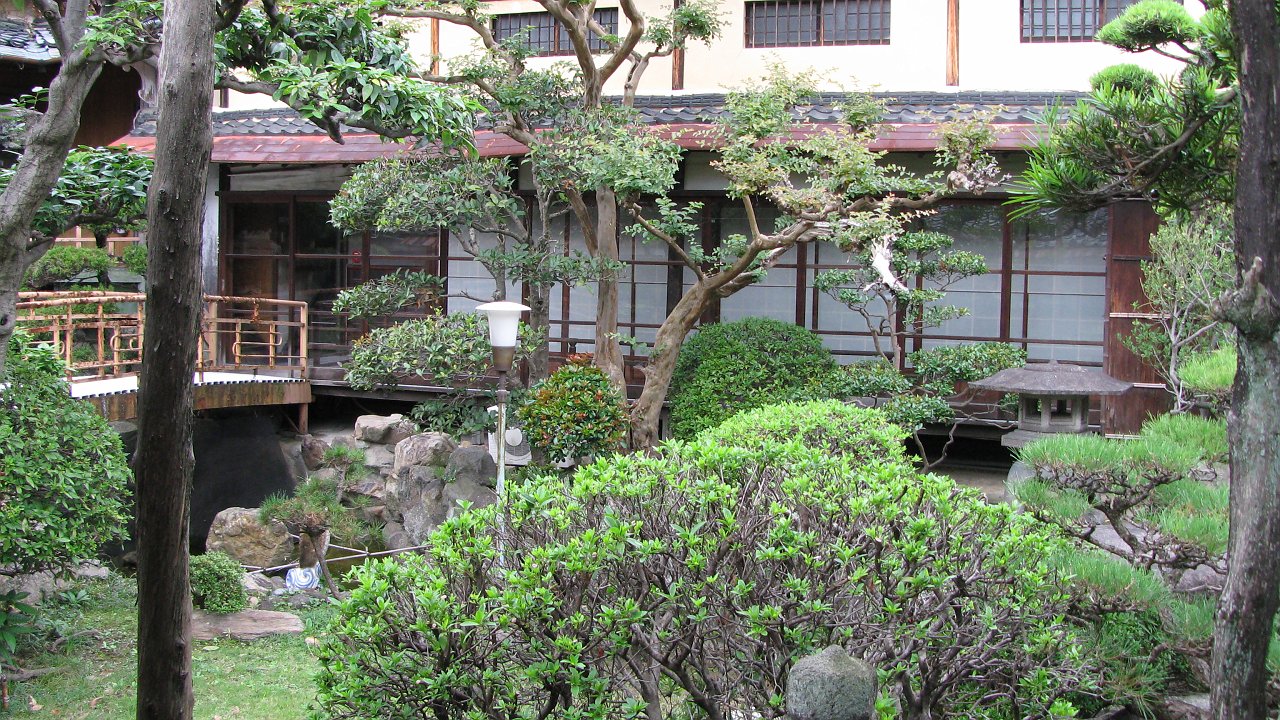 my ryokan garden.JPG - my kind of yukaku